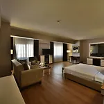 North Point Hotel 4*
