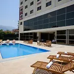 North Point 4* דניזלי