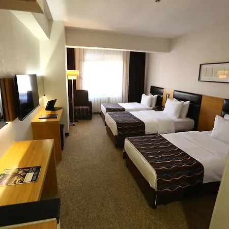 North Point 4*
