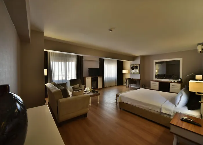 North Point Hotel 4*