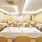 North Point 4*