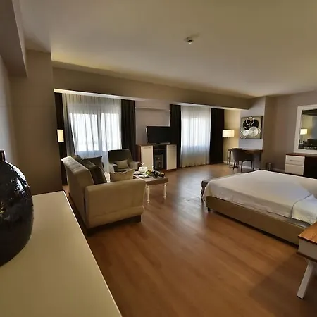 North Point Otel 4*
