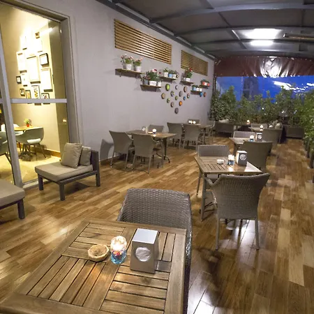 North Point Hotell 4*