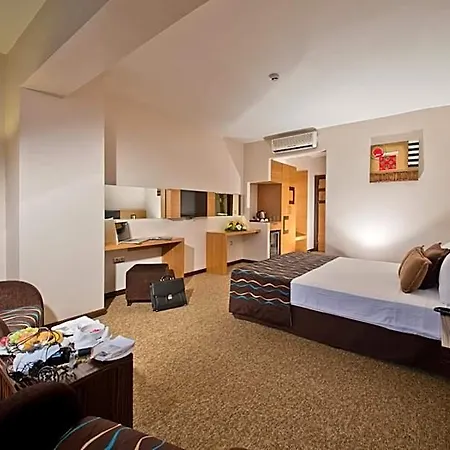 Hotel North Point 4*