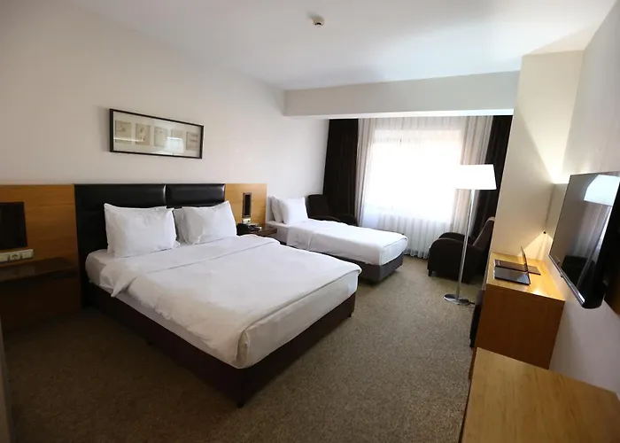 Hotel North Point 4*