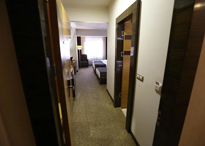 Hotel North Point 4*